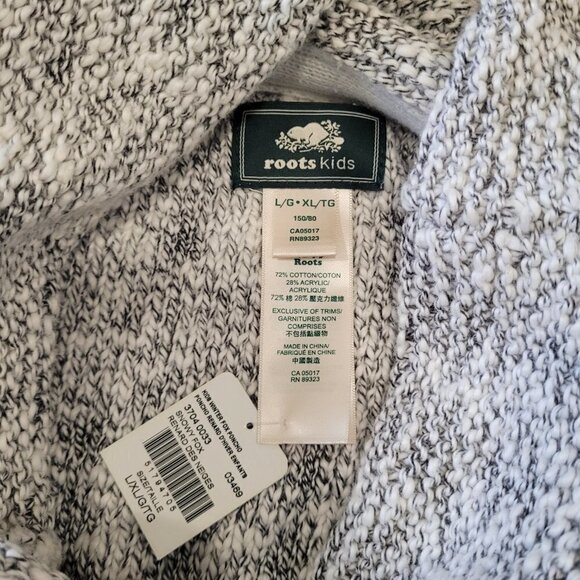 NWT ROOTS | Kids Winter Snowy Fox Poncho | Sz. L/XL - Picture 4 of 6